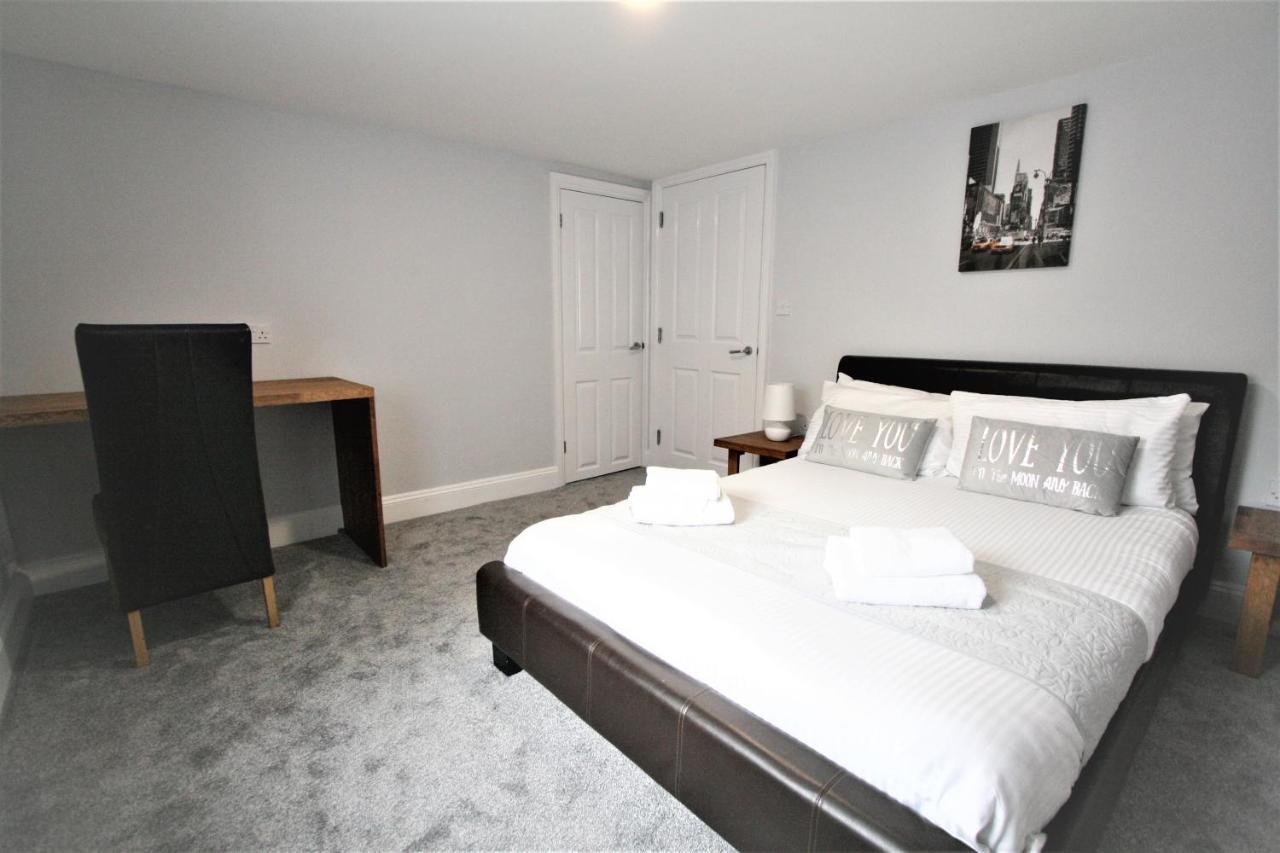 Nelson By The Docks Serviced Apartments By Roomsbooked Gloucester Exterior foto